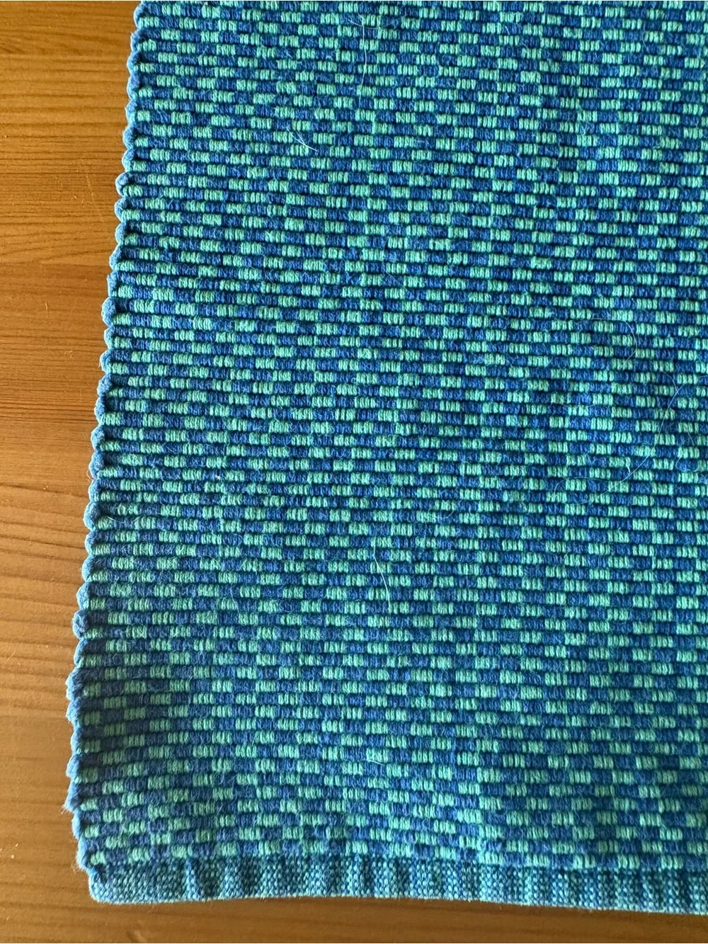 Crate & Barrel Cotton Place Mats Interlocking Blue & Green Set of 2